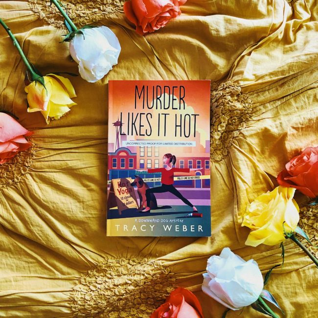 BOOK REVIEW: Murder Likes it Hot by Tracy Weber @TracyWeberTypes @midnightinkbook #downwarddogmystery #cozymystery #bookreview