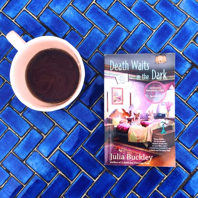 BOOK REVIEW: Death Waits in the Dark by Julia Buckley @JuliaBucks @BerkleyMystery @BerkleyPub #cozymystery #writersapprentice #deathwaitsinthedark #bookreview