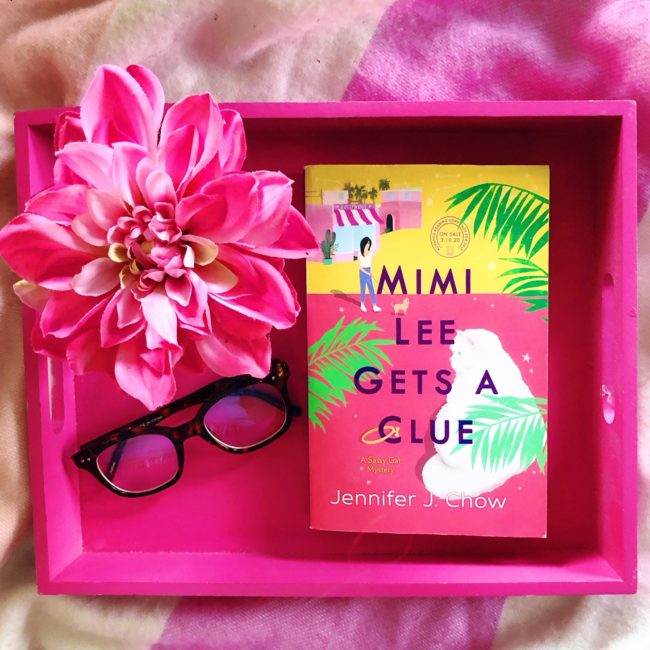 BOOK REVIEW: Mimi Lee Gets a Clue by Jennifer Chow @berkleypub #bookreview #mimileegetsaclue