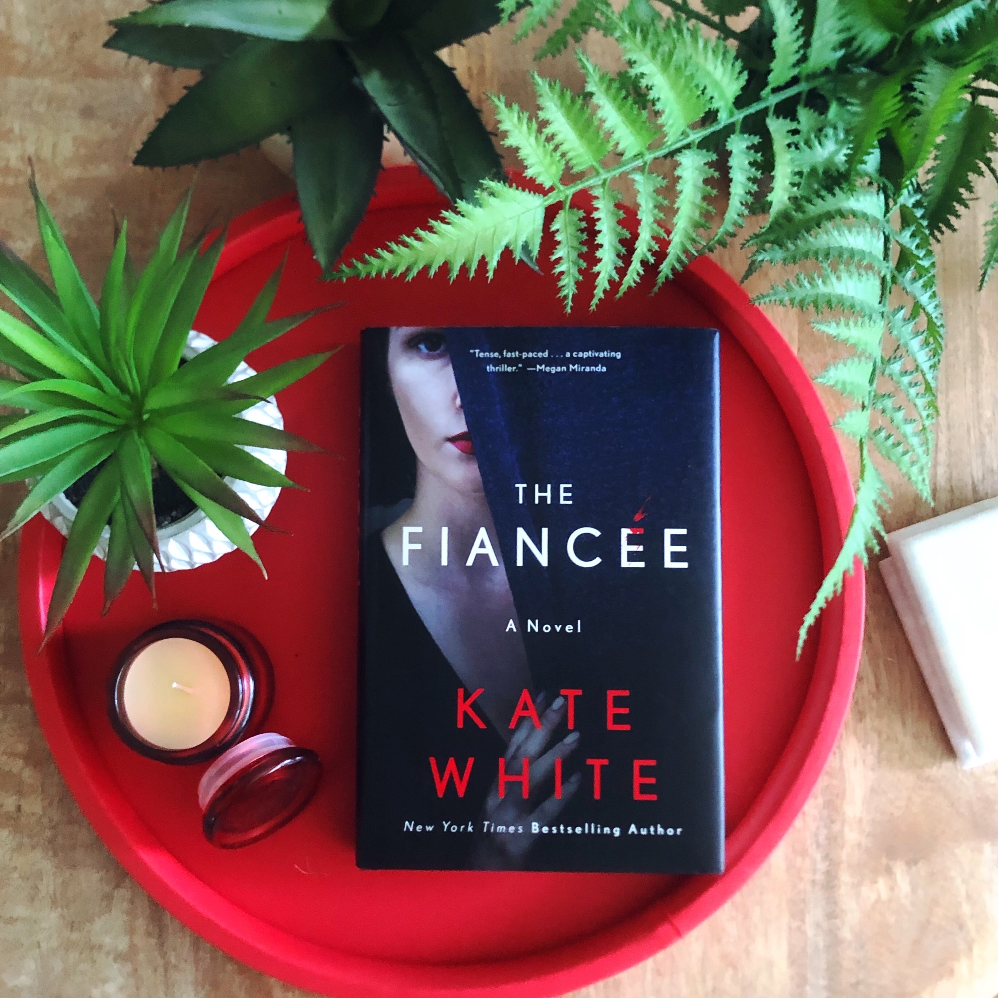 Book Review: The Fiancée | Kate White